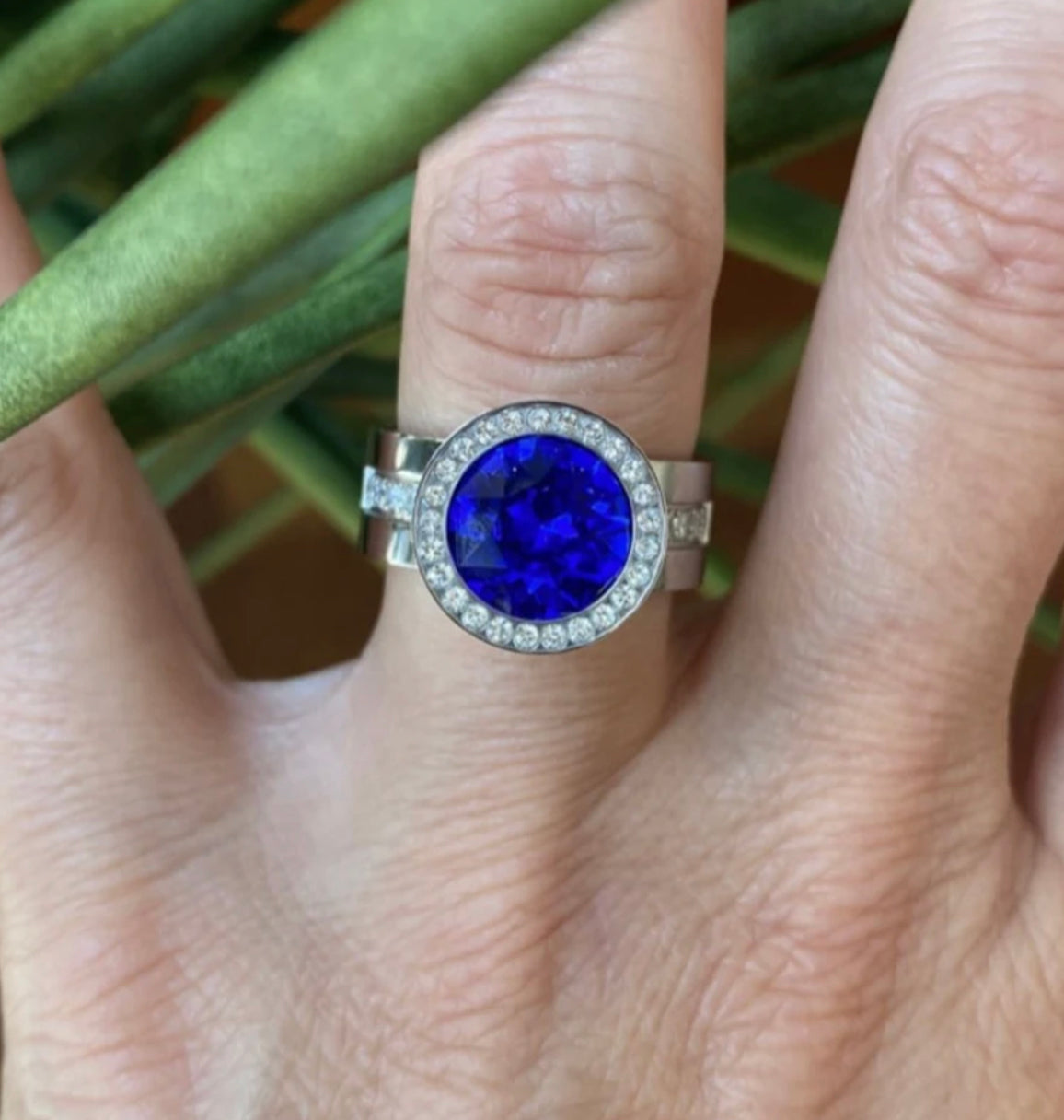 MelanO Twisted 10mm Swarovski CZ - Majestic Blue - silver or rose gold